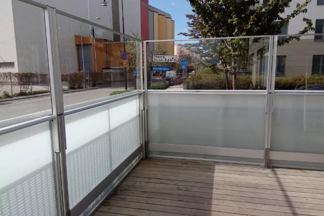 Balkonginglasning i Uppsala fotad från insidan